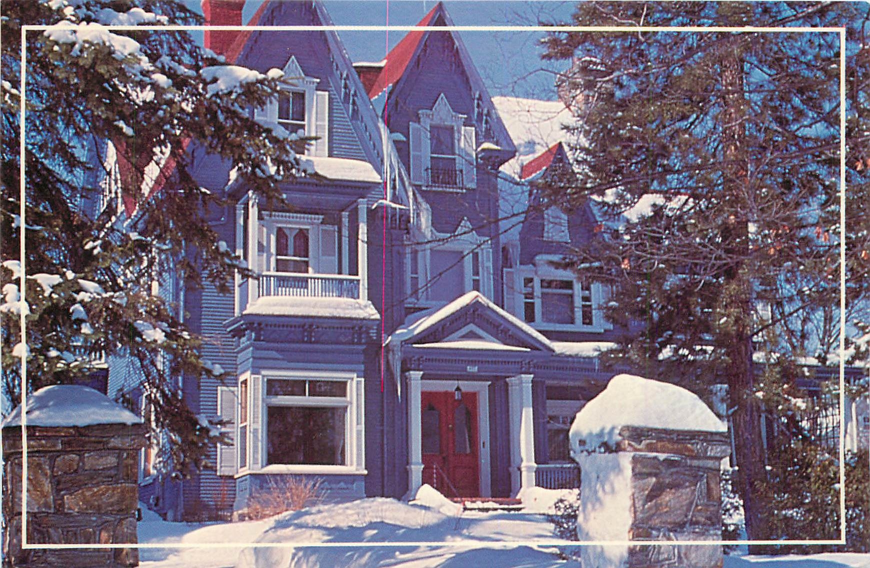 CPM Sherbrooke Belle maison de style victorien 