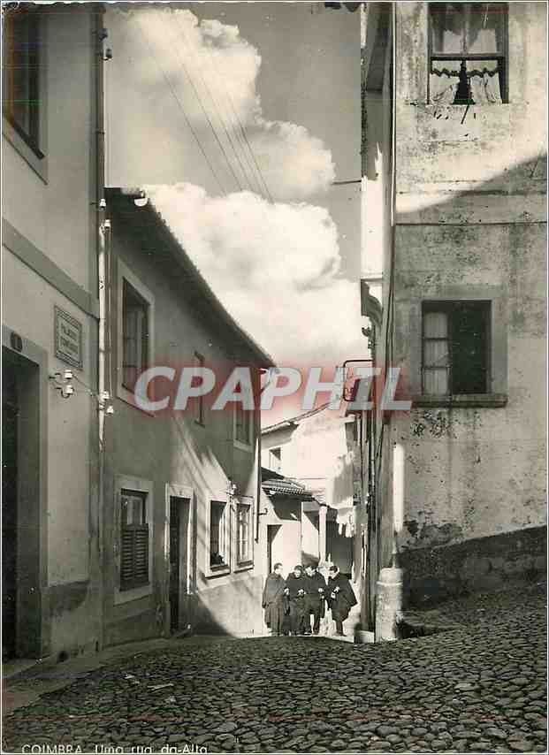 CPM Portugal Coimbra Une rue dans la petite superieure de la Ville 