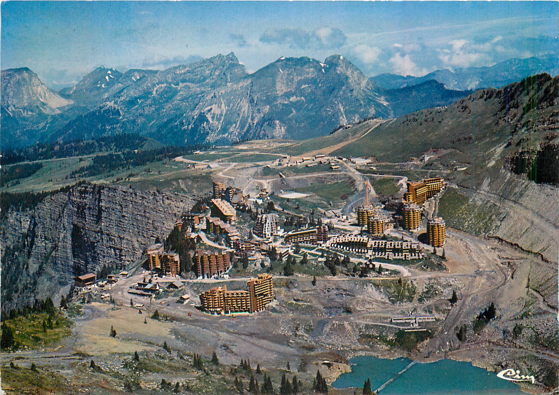 Morzine - Avoriaz (Haute-Savoie) — Vue générale d'Avoriaz — éditeur Cing, n° de série non visible
