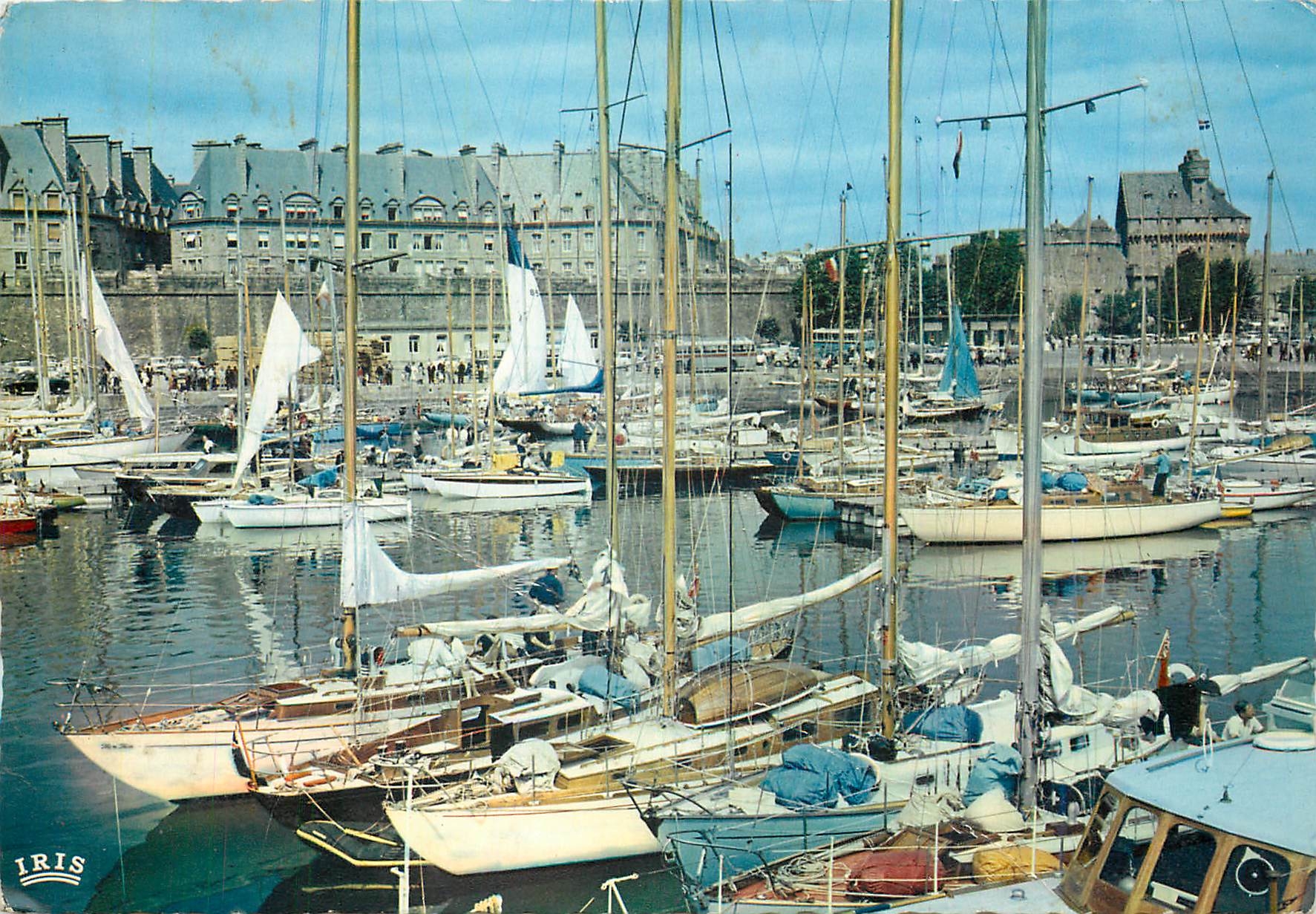 Saint-Malo - Cité Corsaire — Le Château, les Ramparts, le Bassin des Yachts — Lumicap