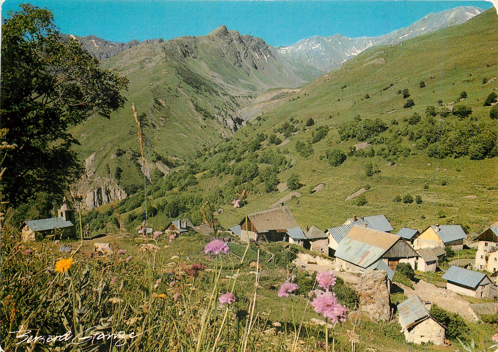 CPM Valloire Cascade de l'Enfer au fond Village de Poingt Ravier 