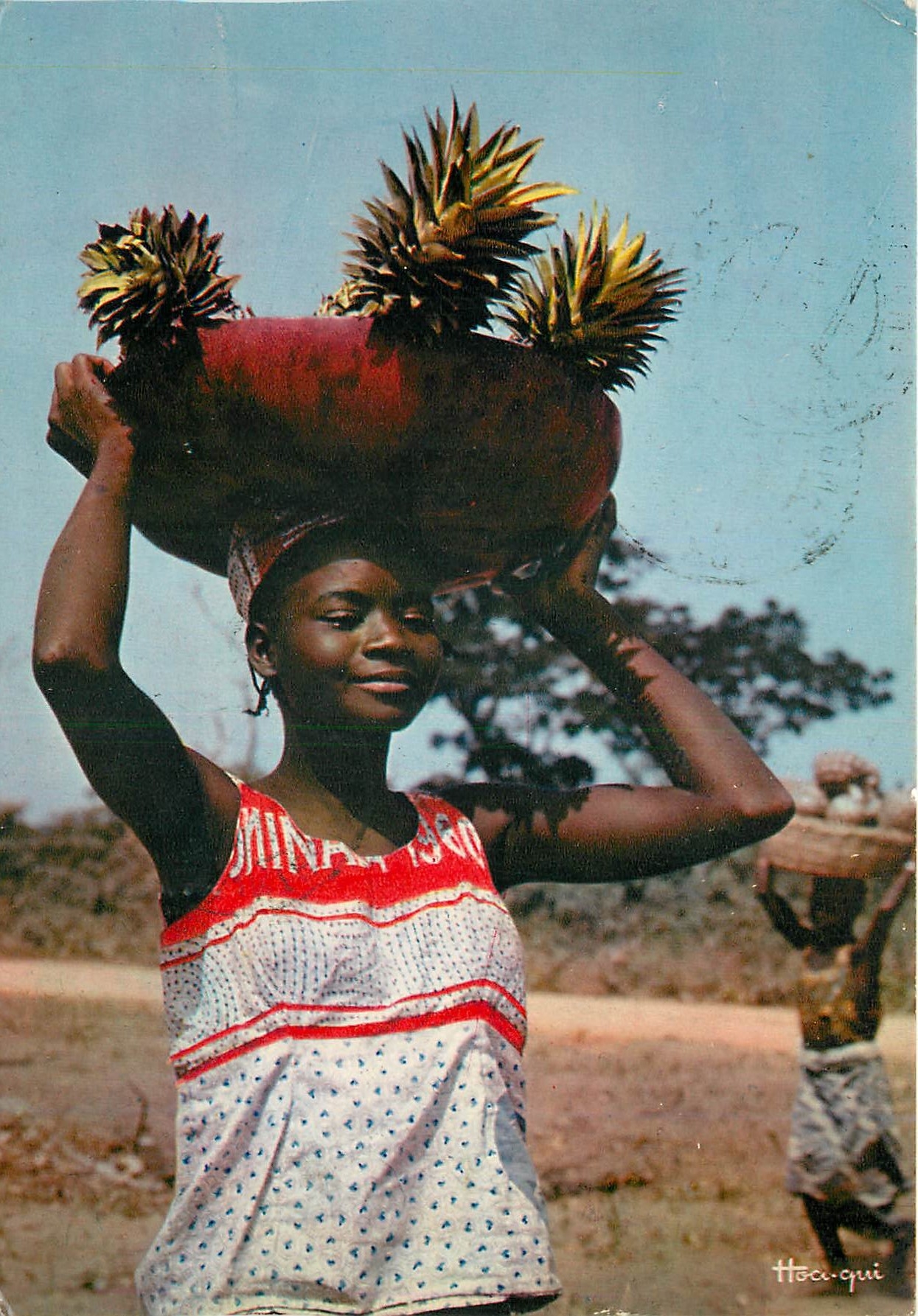 Femme portant des ananas — République du Congo — éditeur Hoa-qui, n°3657
