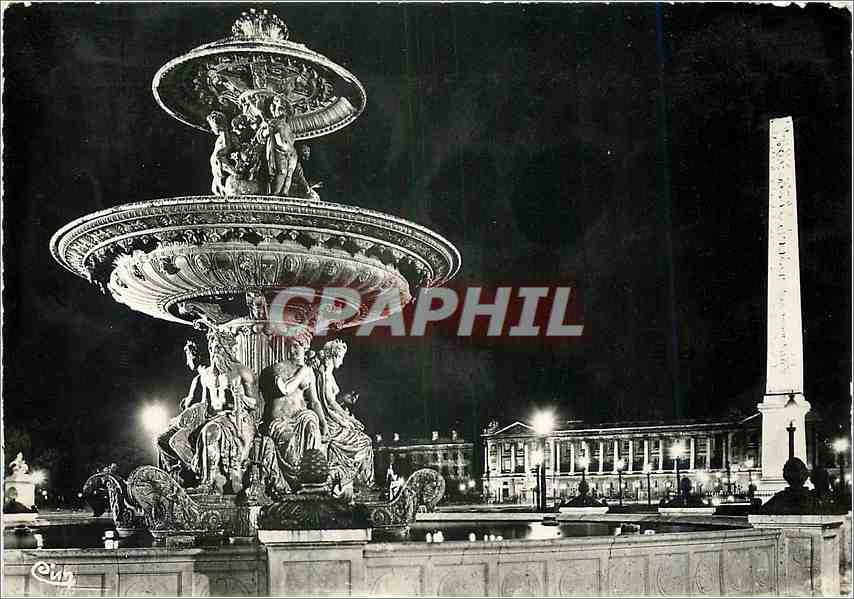 CPM Paris la nuit La Place de la Concorde 