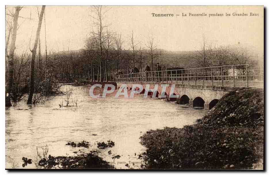 (Yonne) Tonnere- La passerelle pendant les Grandes Eaux- Pont CPA