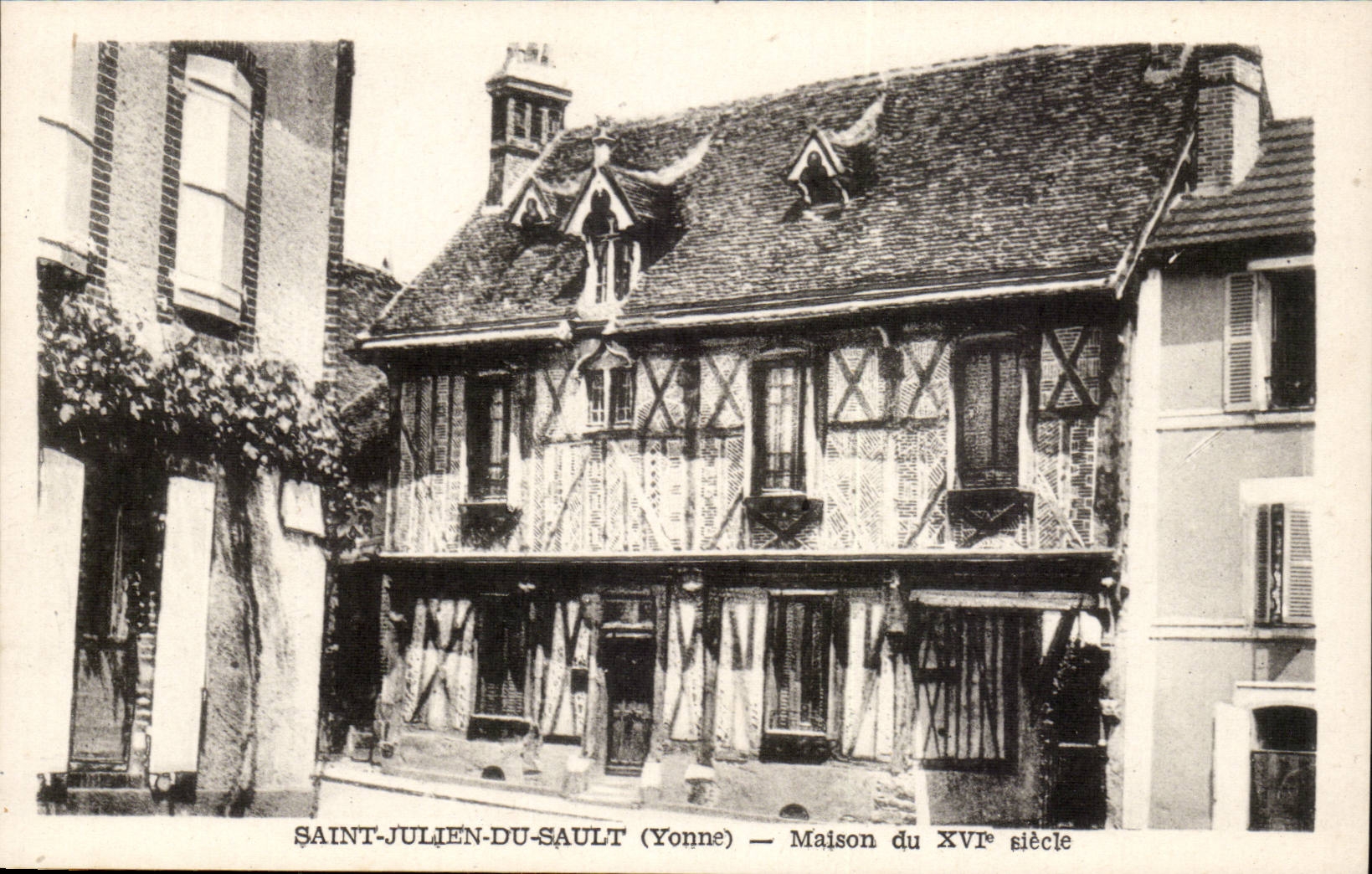 (Yonne) Saint -Julien-Du-Sault- Maison du XVI siecle- CPA