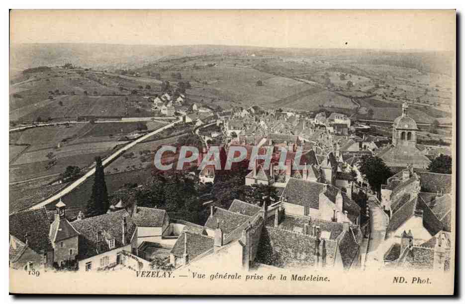 Vézelay — Vue générale prise de la Madeleine — ND. Phot.
