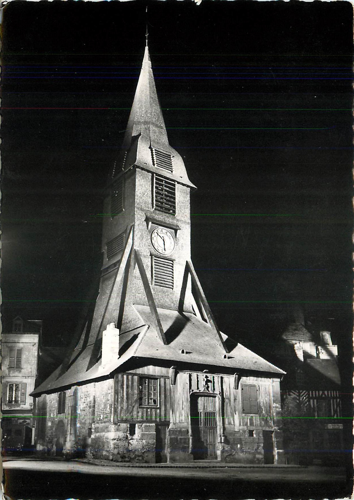 HONFLEUR (Calvados) — Le clocher de l'église Sainte-Catherine, la nuit — Cliché B. MULOT