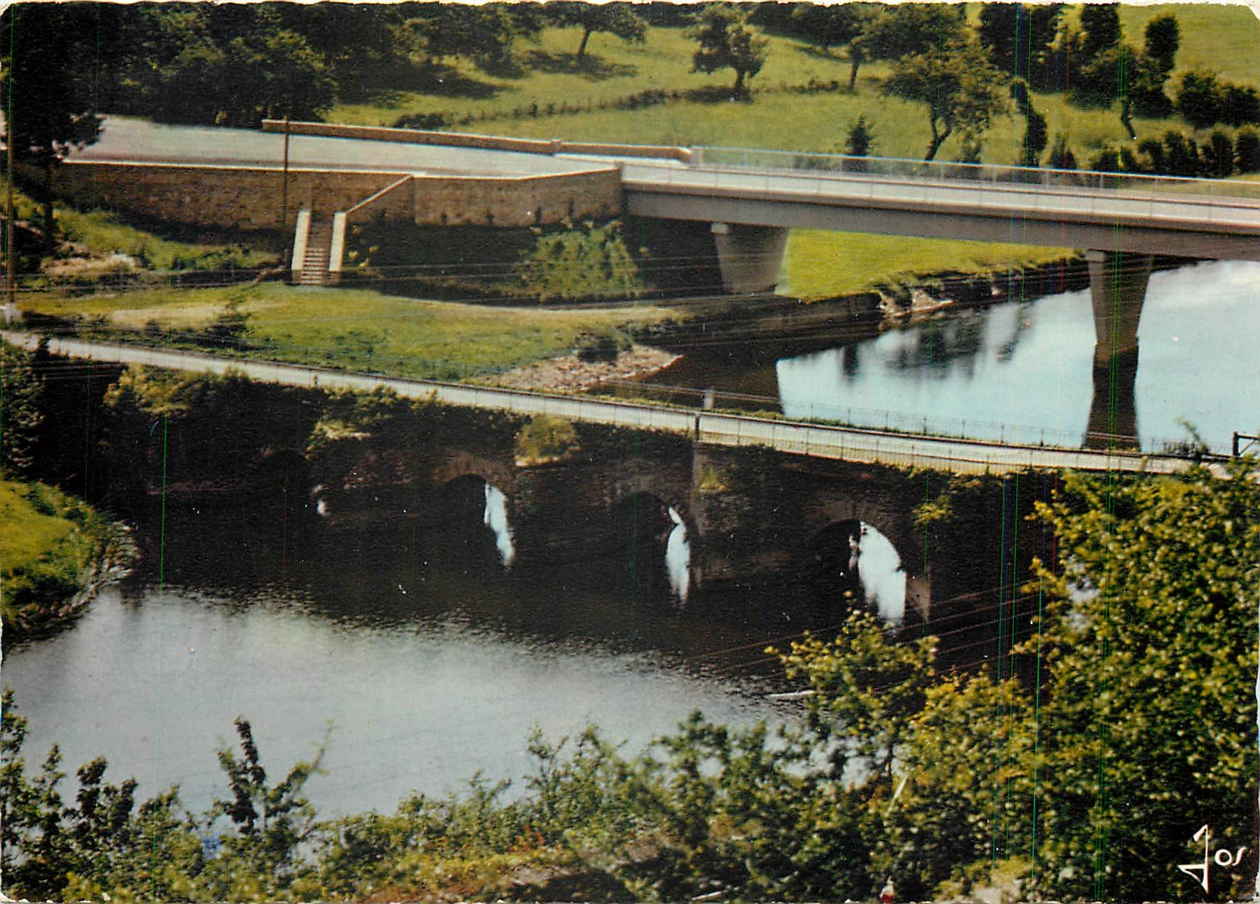 CPM Chateauneuf du Faou Finistere Le vieux pont du Roy 