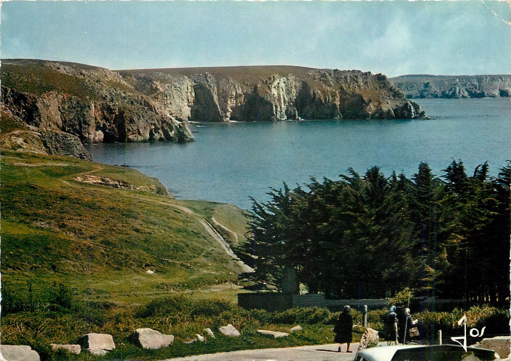 CPM Camaret Finistere Falaises du Veryac'h vues de la Maison Familiale 