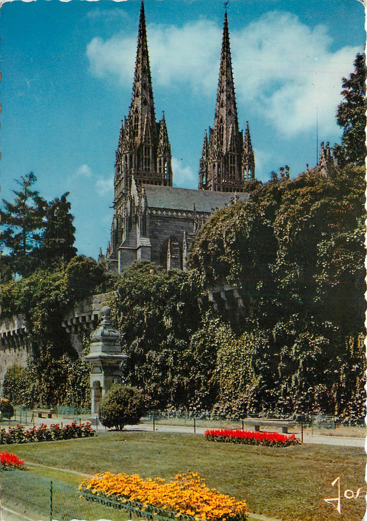 CPM Quimper Finistere Les Remparts de la Cathedrale 