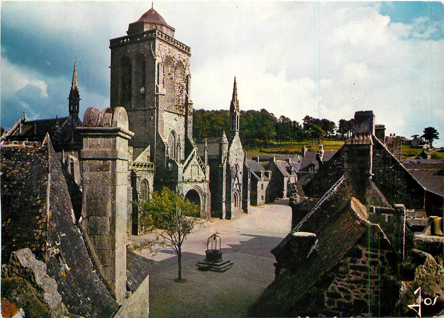 CPM Locronan Finistere Ensemble de la place l'Eglise du XV 
