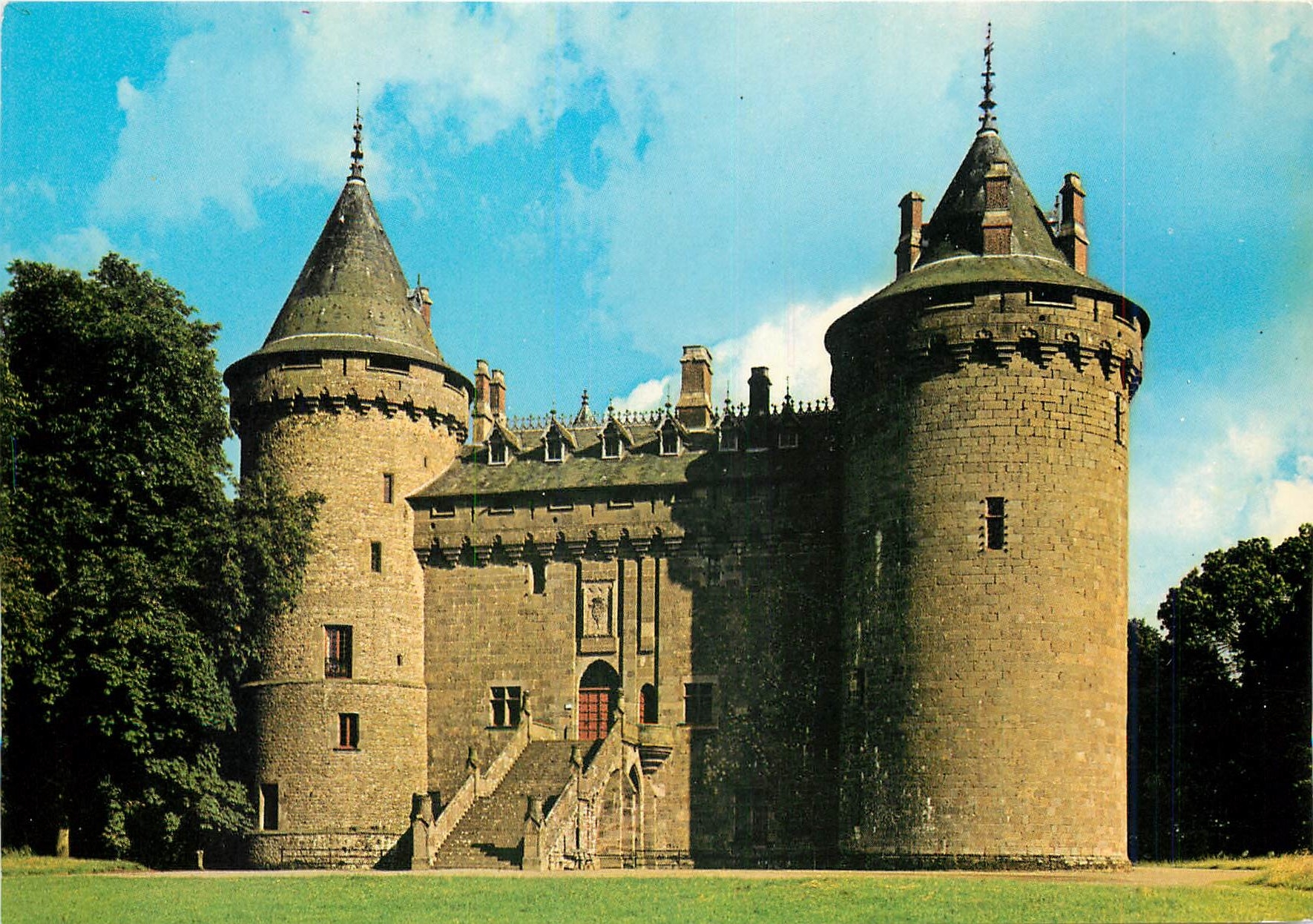CPM Combourg Ille et Vilaine Le Chateau 