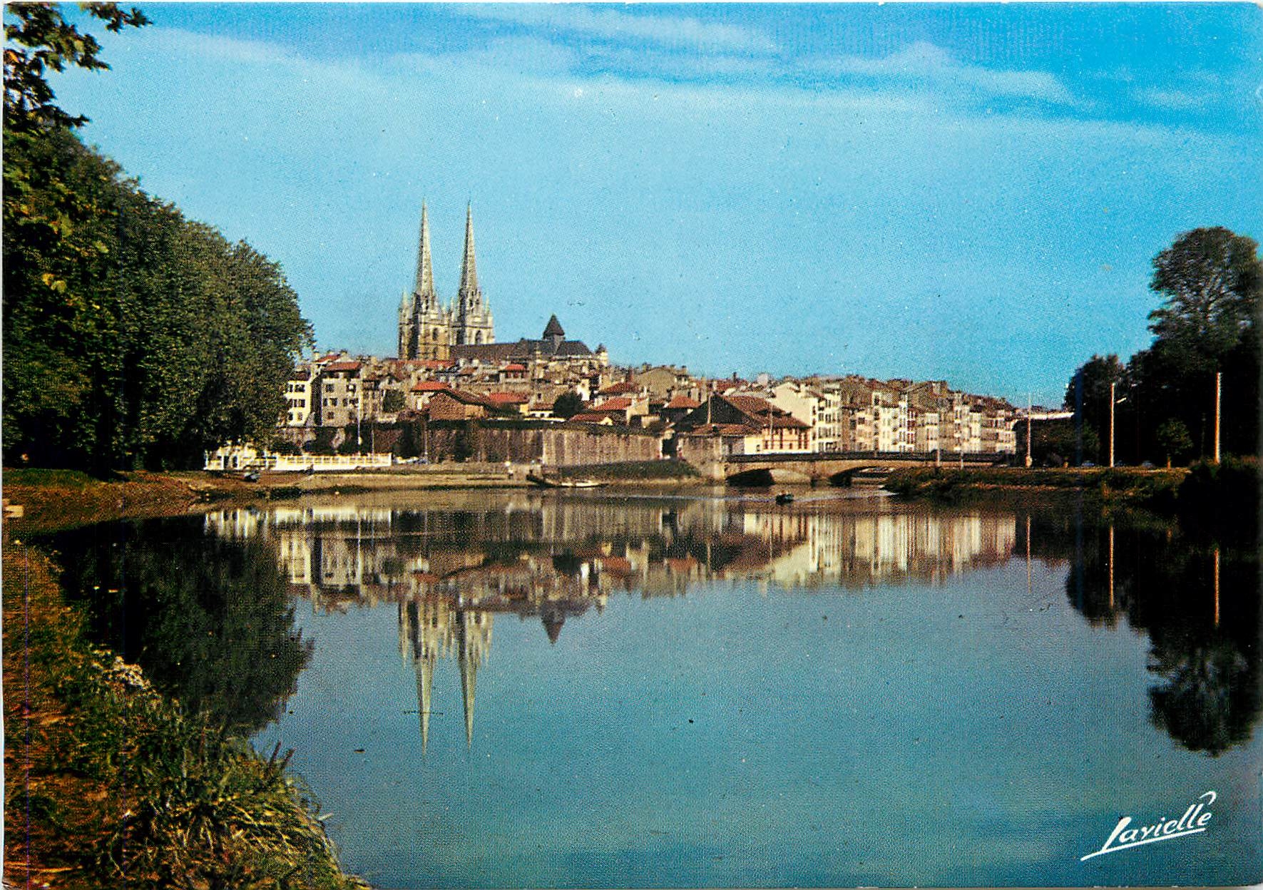 CPM Bayonne La Nive et les vieux quartiers 