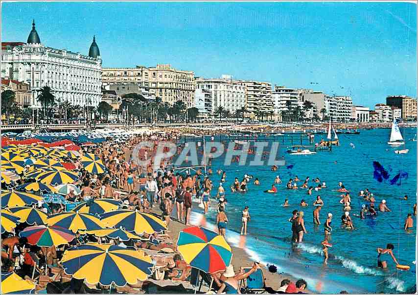 CPM La Cote d'Azur Cannes La Croisette La Plage 