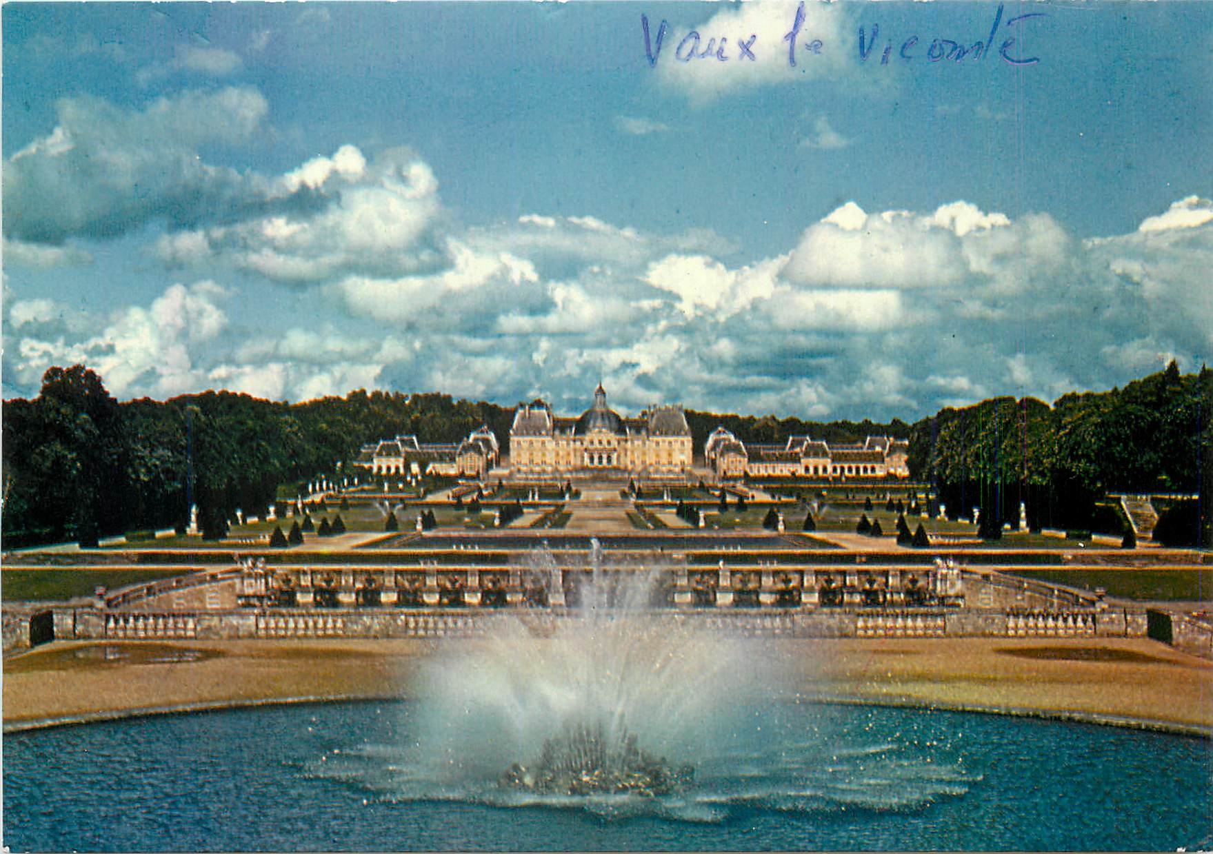 CPM Chateau de Vaux le Vicomte Facade Sud et la Gerbe 