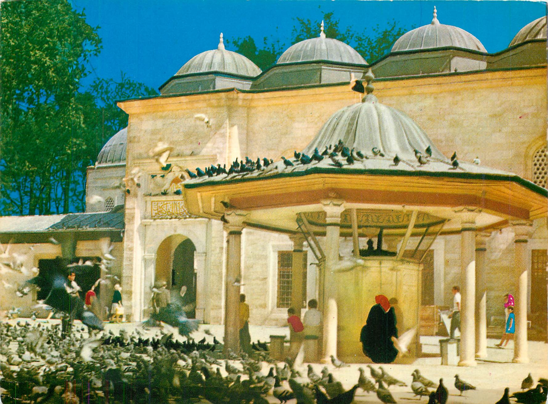 CPM Istanbul Cour de la Mosquee Eyup Sultan 