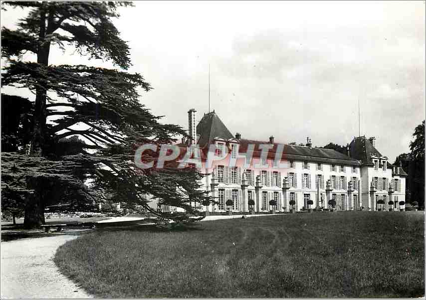 CPM Chateau de Malmaison La Facade sur le Parc et le Cedre de Marengo 