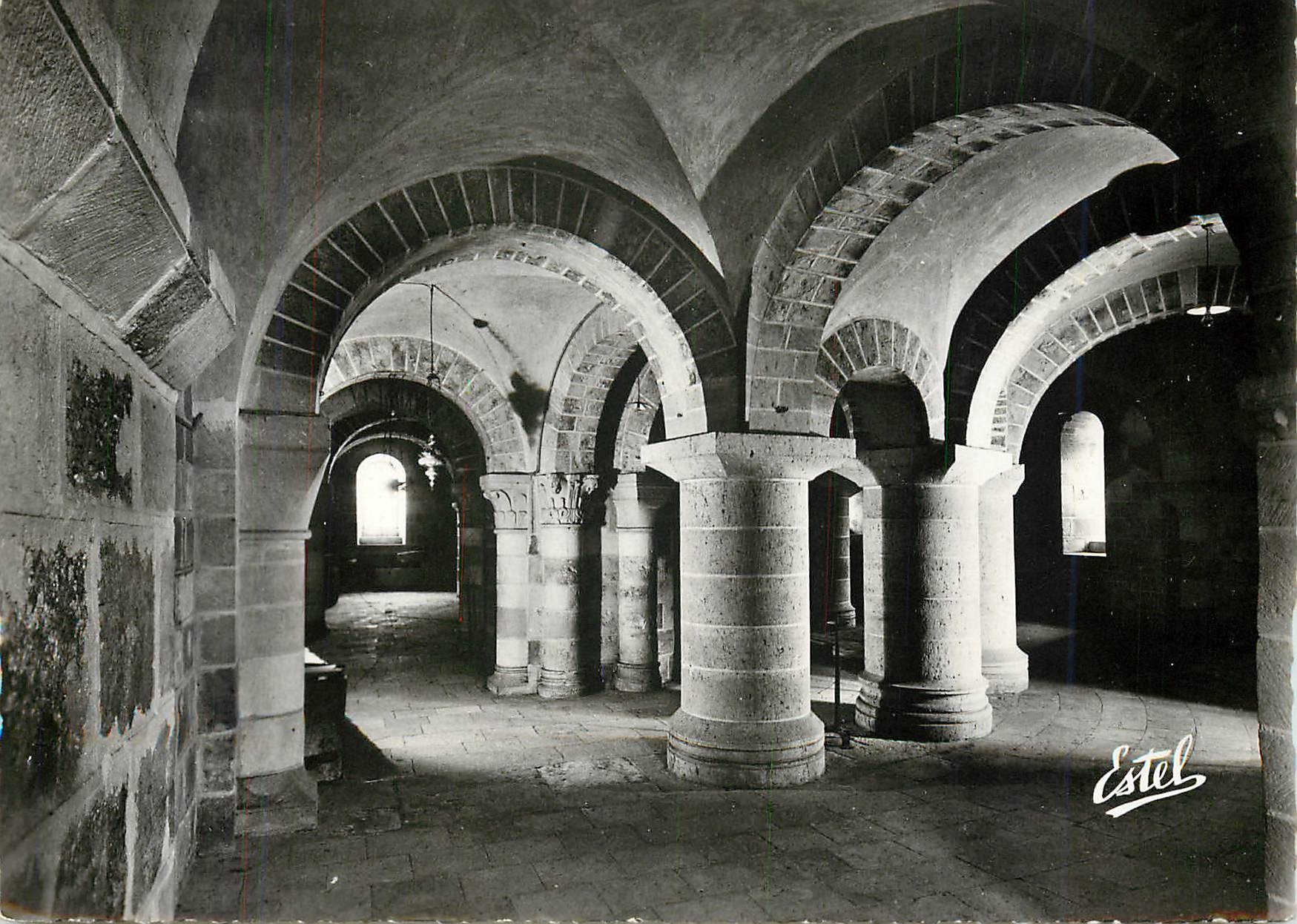 CPM Abbaye Saint Benoit de Fleury La Crypte 