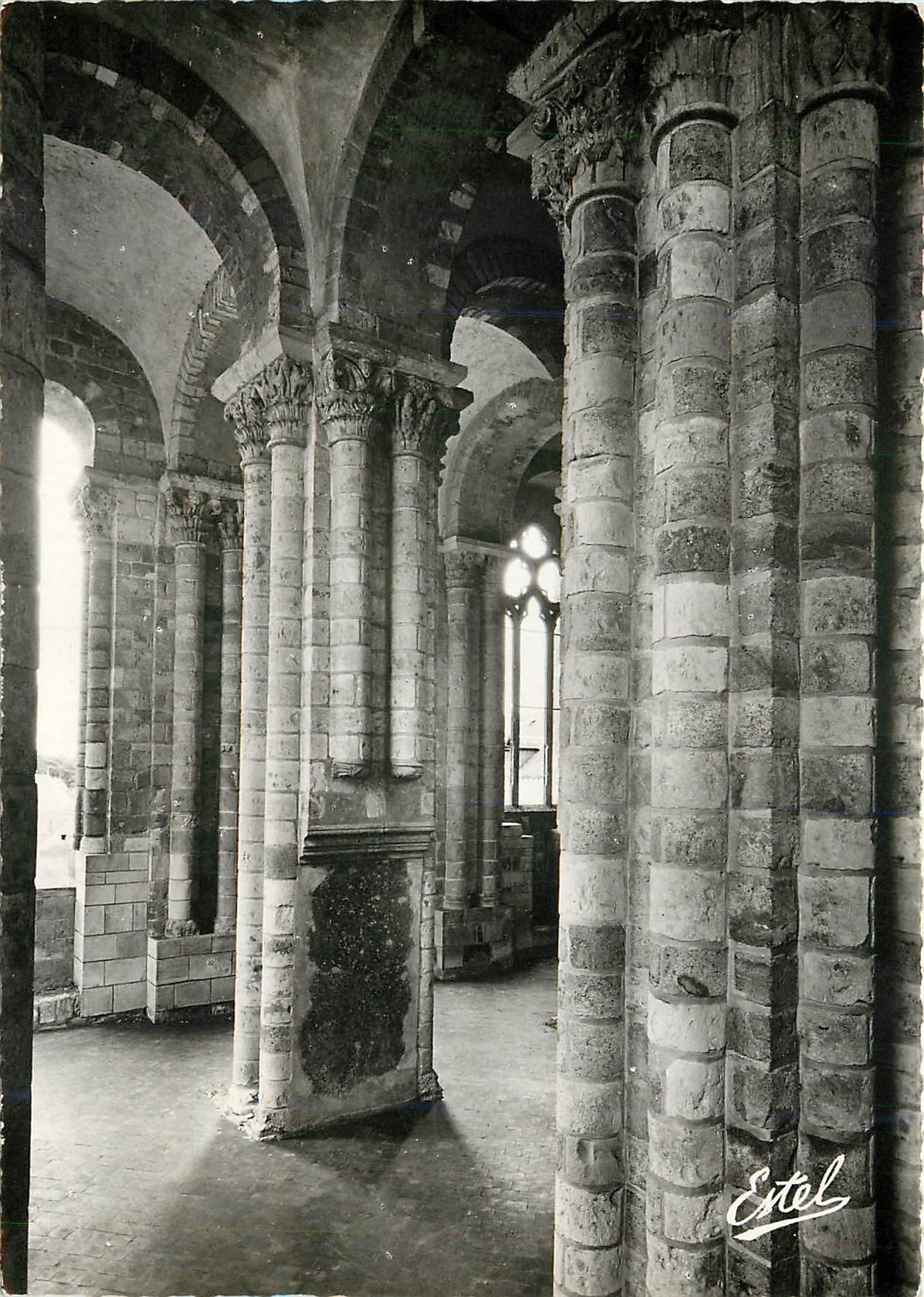 CPM Abbaye Saint Benoit de Fleury Tour Saint Michel La Salle Haute 