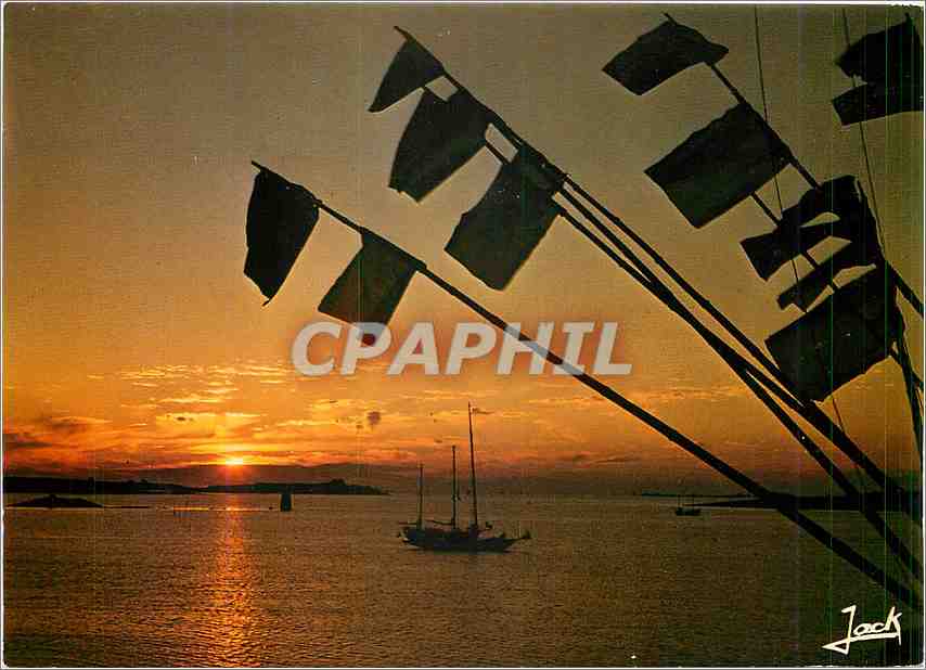 CPM Couleurs de Bretagne Derniers reflets sur la cote Bateau