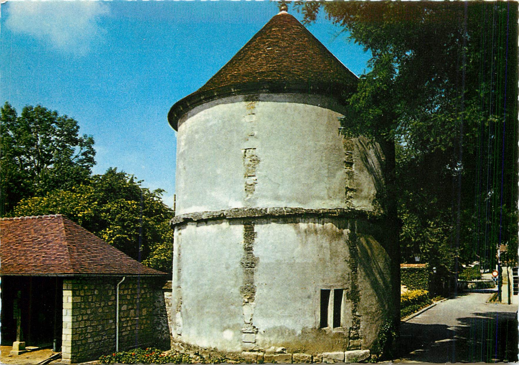 CPM Federation Mutualiste Parisienne Domaine d'Ennery Le Vieux Colombier 