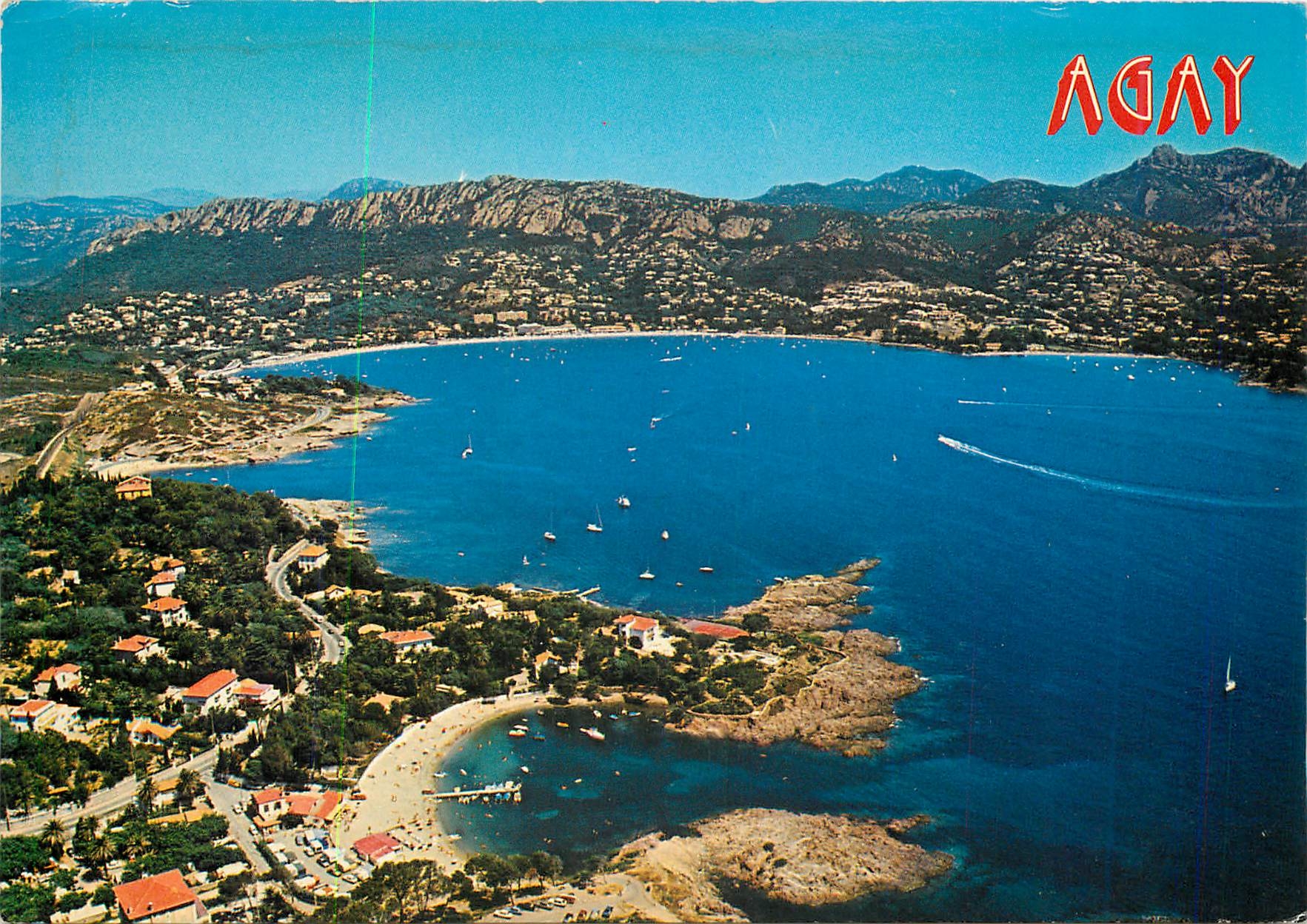 Agay — Vue aérienne — Editions Azur Rivier