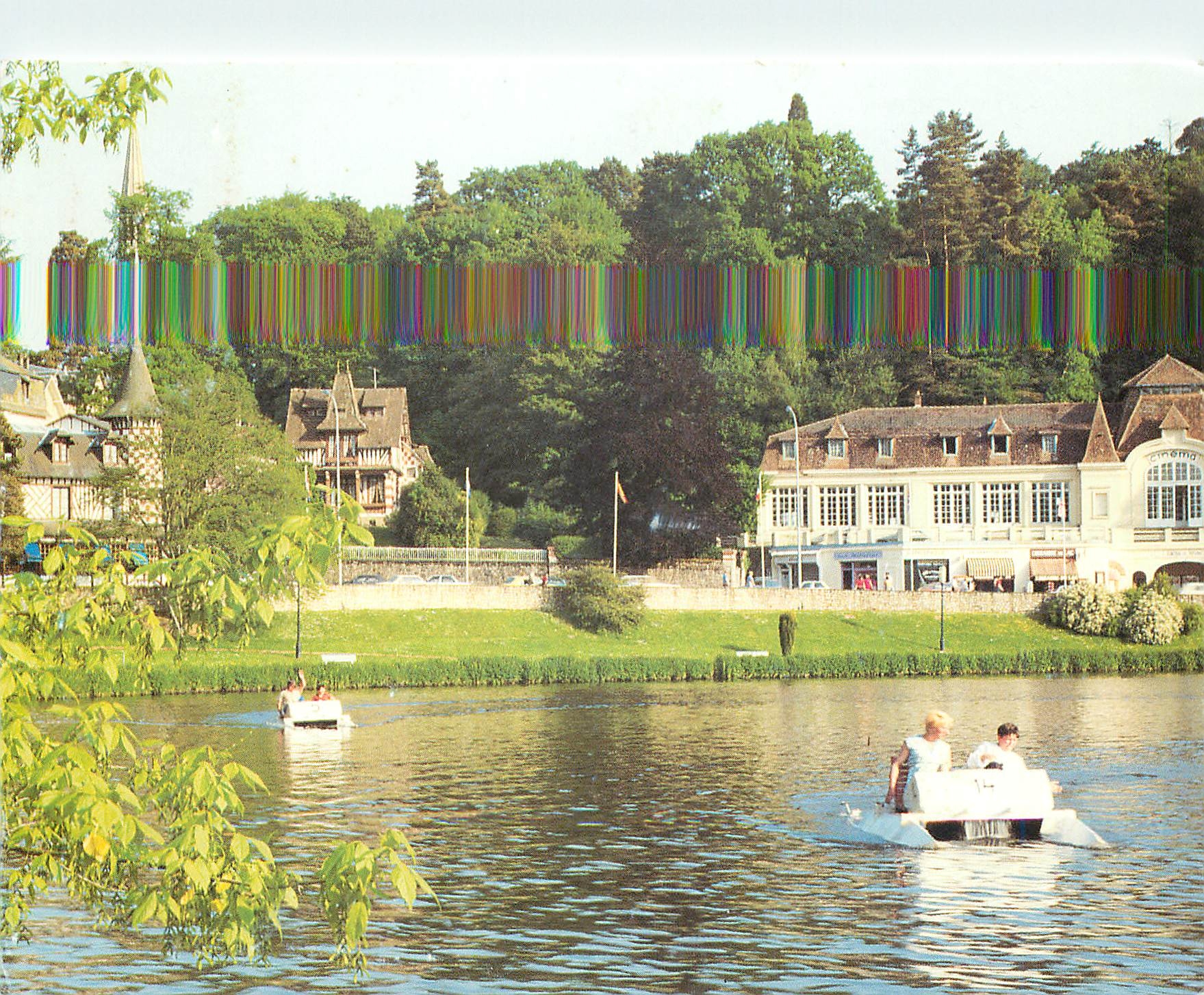 CPM Station Thermale de Bagnoles de l'Orne Le Lac et le Casino des Thermes  Pedalo