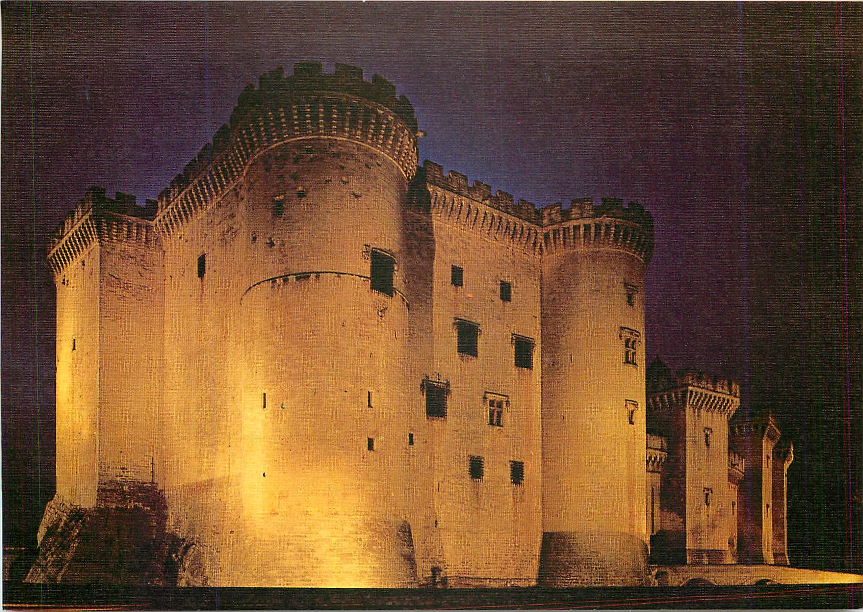 CPM Tarascon Bouches du Rhone Le Chateau du Roy Rene vu de nuit 