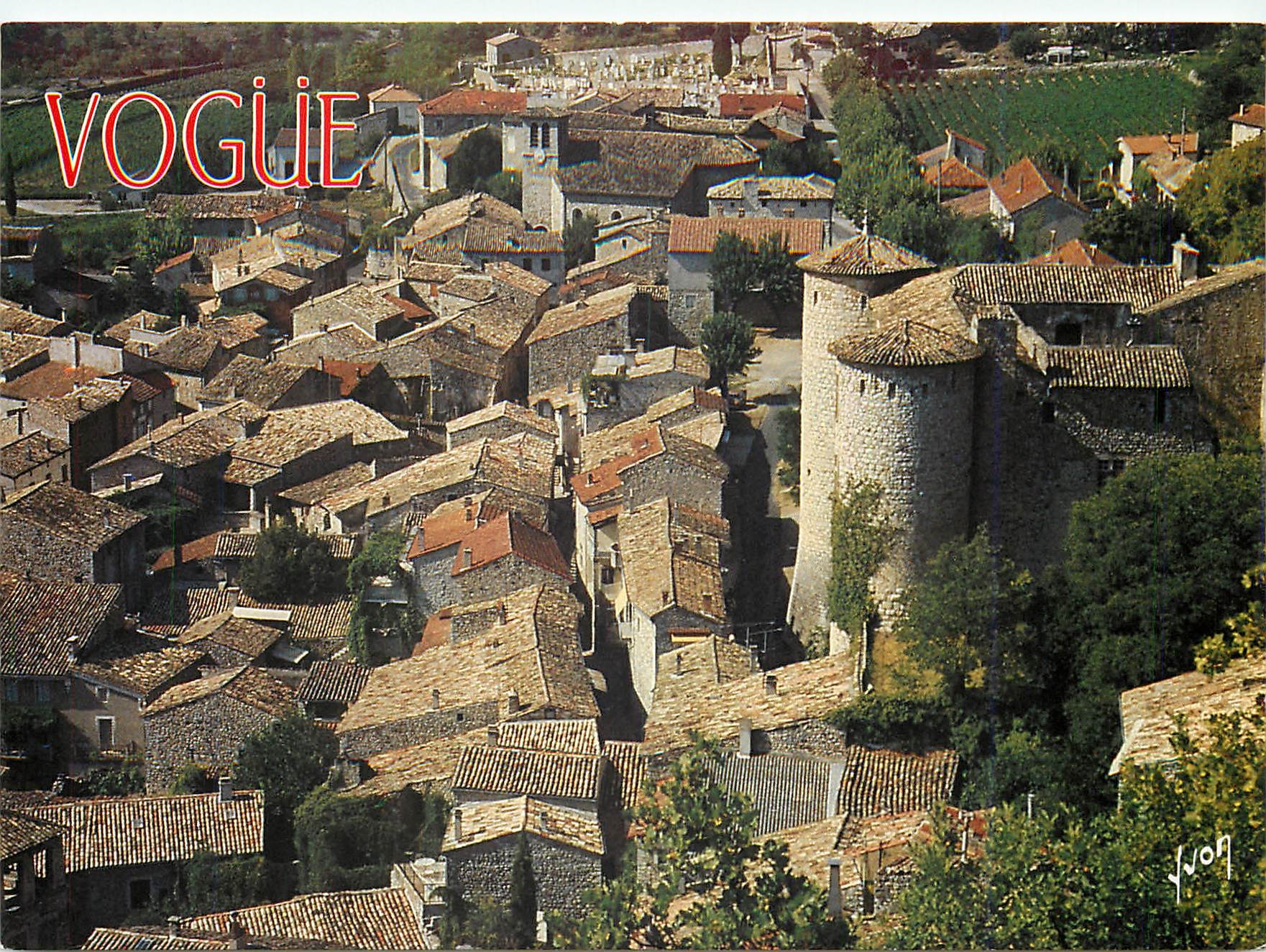 Vogüé — Vue aérienne du village — Éditions d'Art Yvon