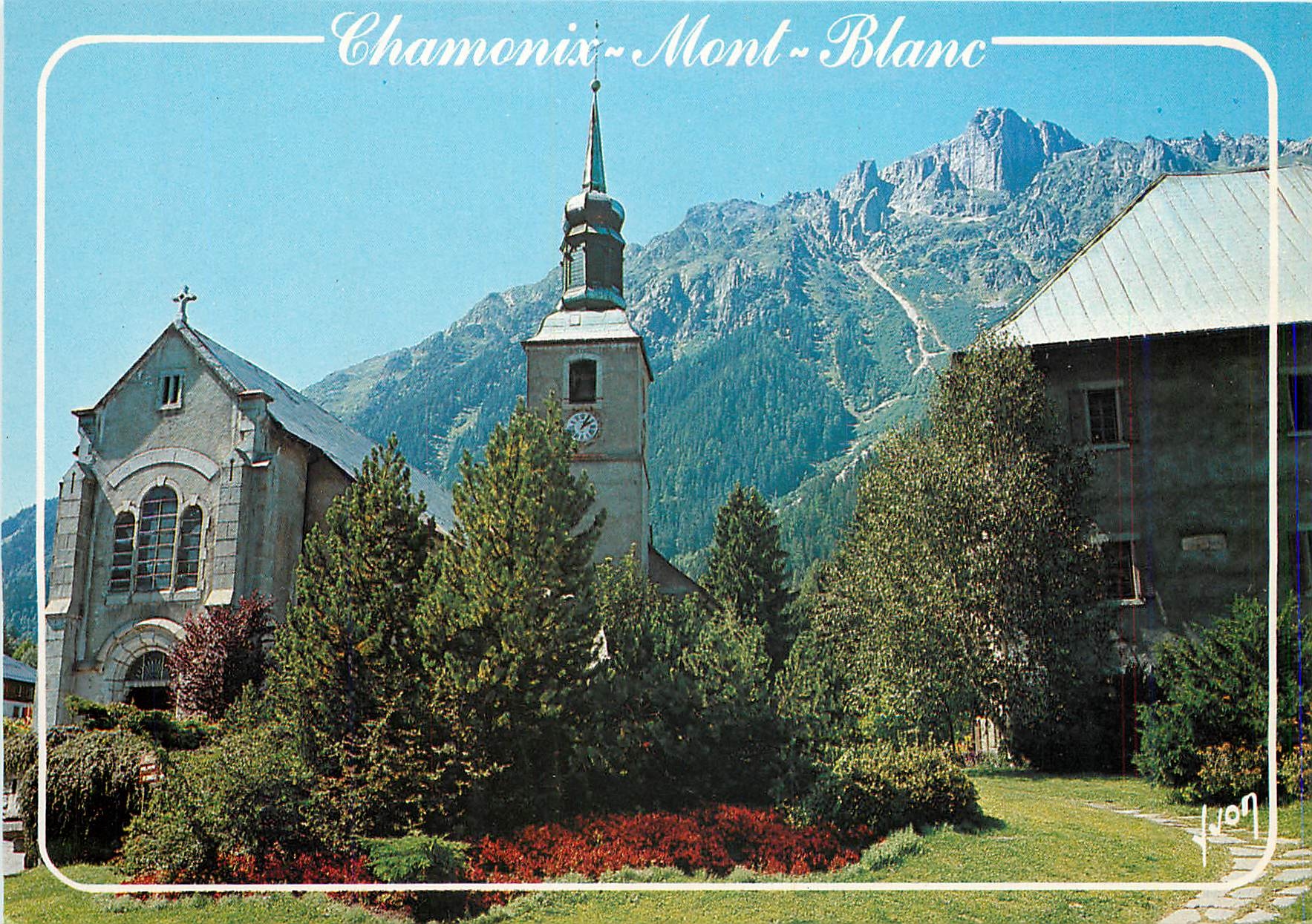 CPM Chamonix Mont Blanc (Haute Savoie) L'Eglise et la Maison de la Montagne