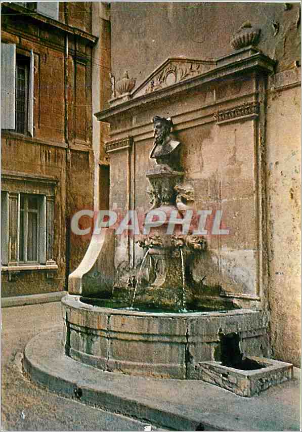 CPM Saint Remy de Provence La Fontaine Nostradamus