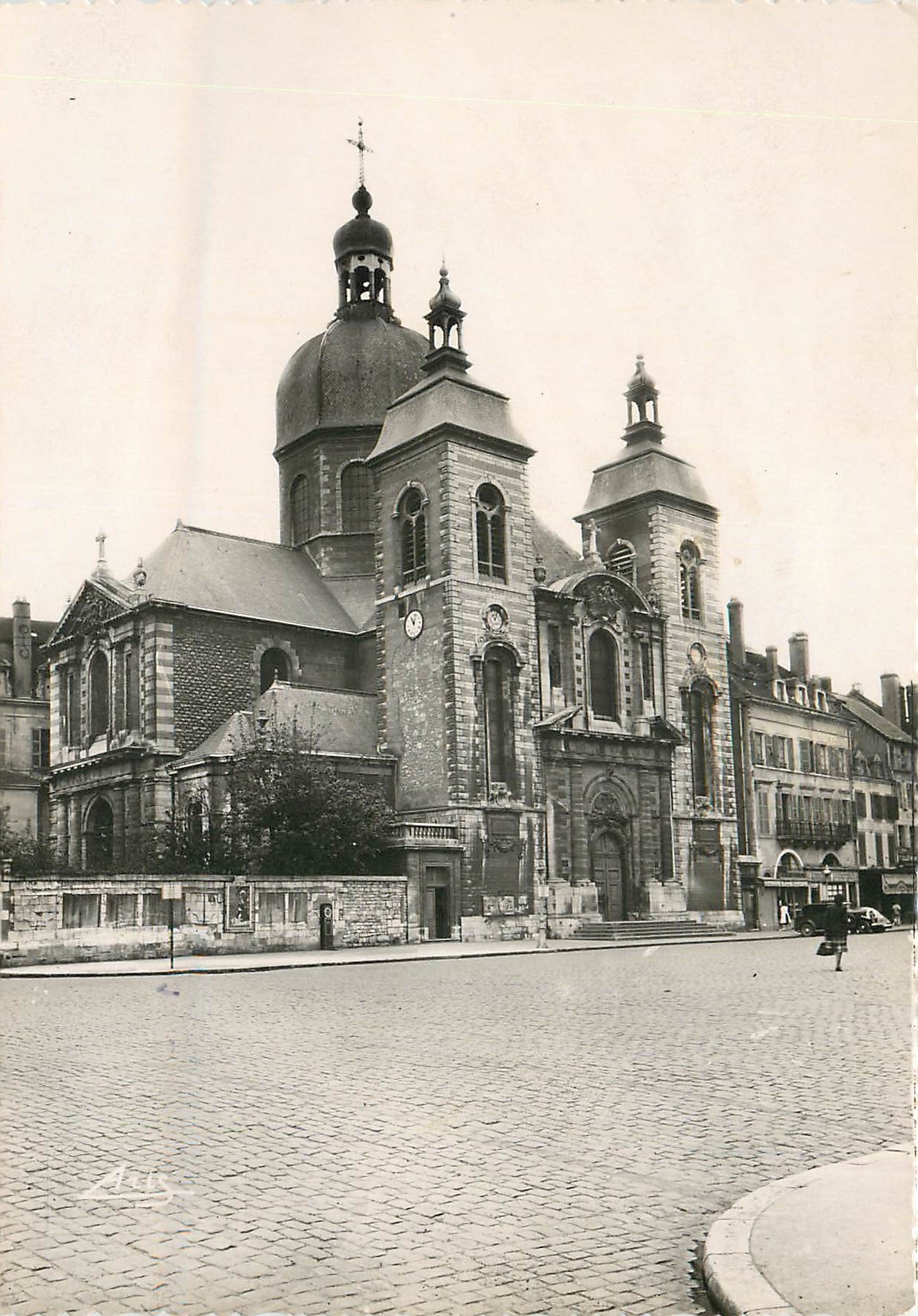 CPM Chalon sur Saone (S et L) Eglise Saint Pierre