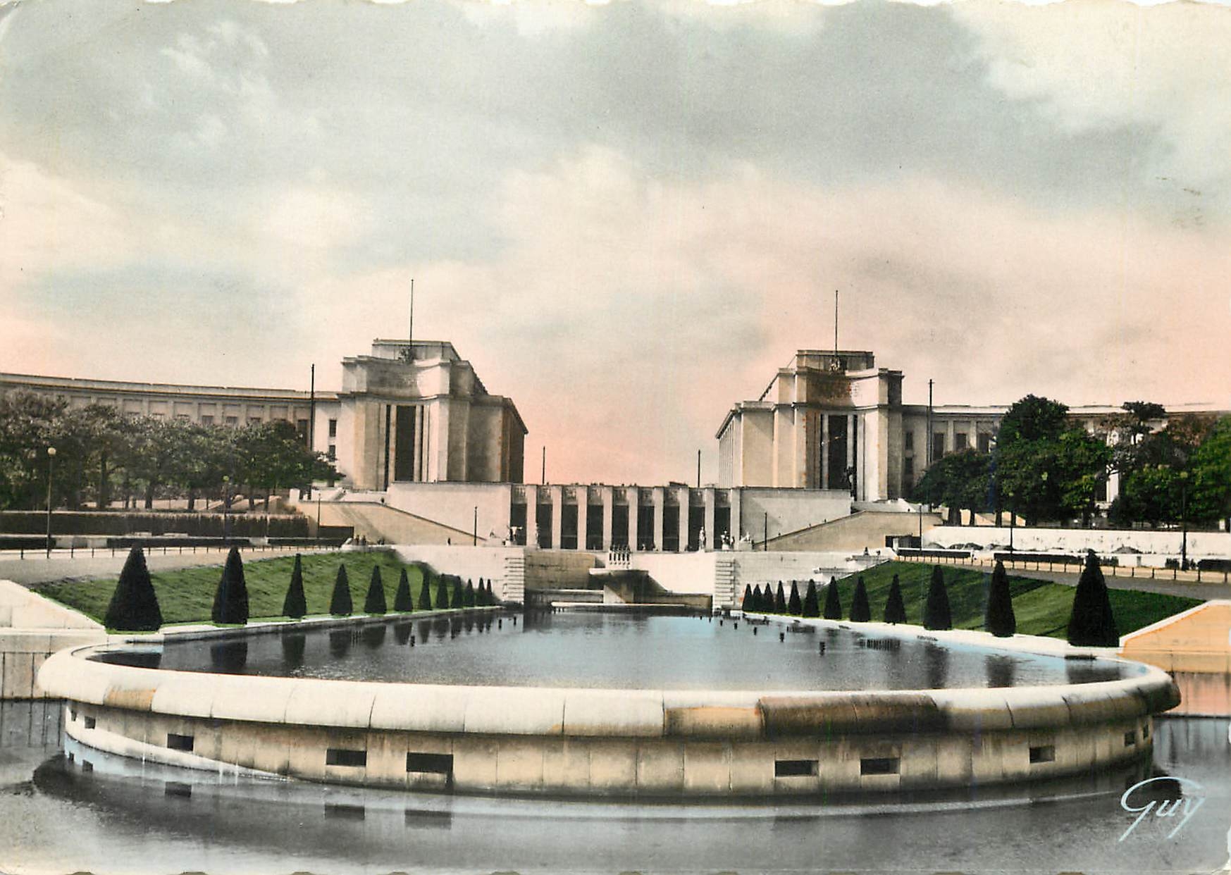 CPM Paris et ses merveilles le palais de Chaillot (Azema Balleau et Carlu) vu des jardins