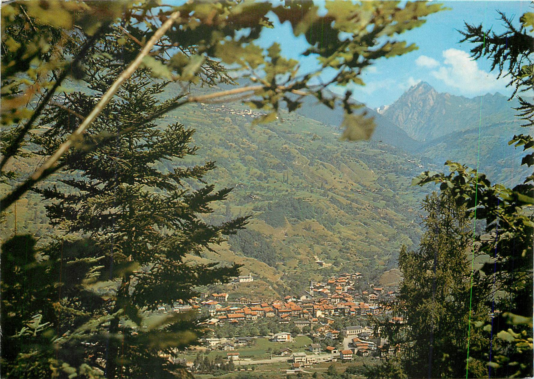 CPM En Haute Tarrentaise Aime Vue d'ensemble et la Pointe du Four
