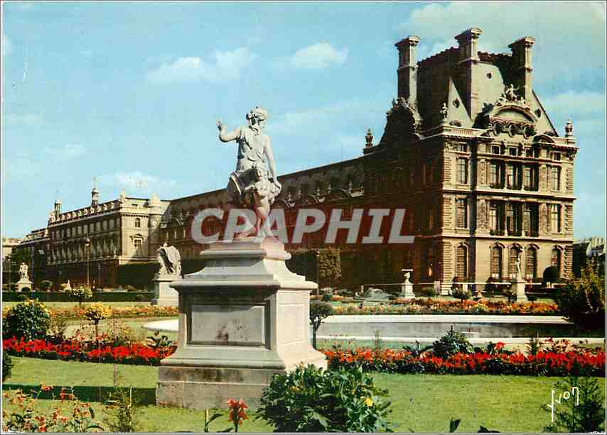 CPM Paris Palais du Louvre Pavillon de Flore