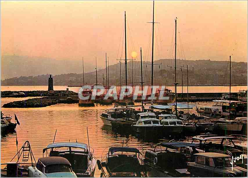 CPM Cannes (Alpes Mmes) Coucher de Soleil sur le Port Pierre Canto