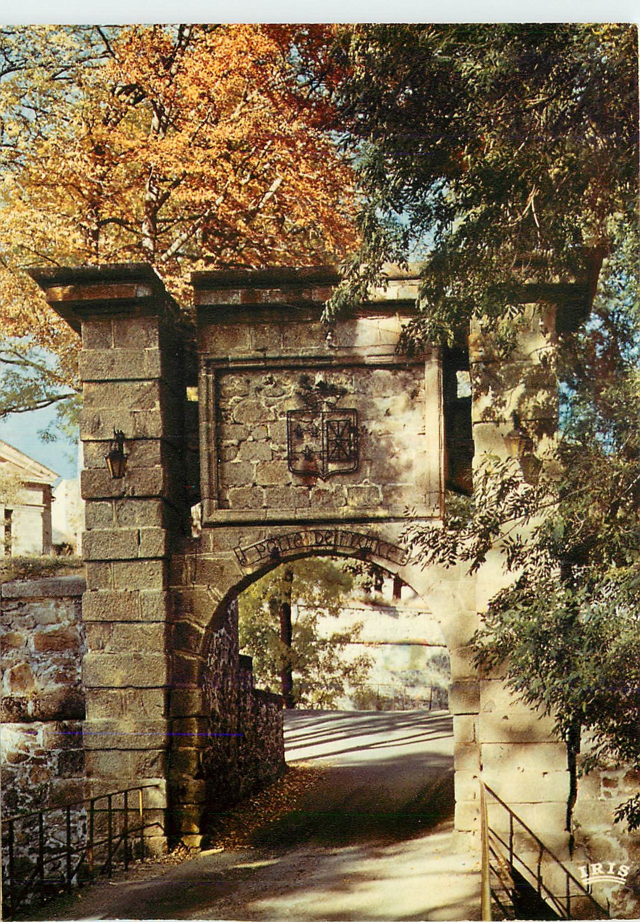 CPM La Cerdagne Francaise Mont Louis (alt 1610 m) Place Forte fondee par vauban en 1681 Porte de Fra