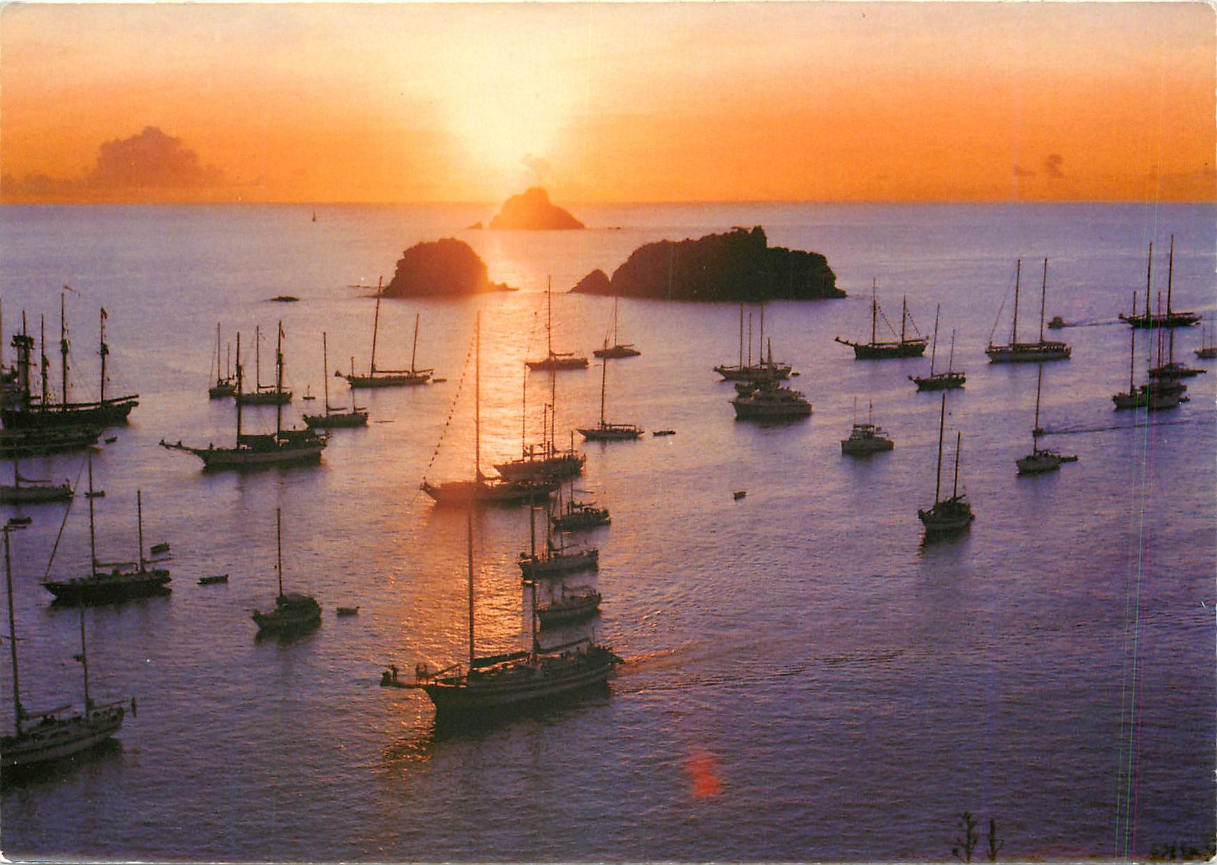 CPM Saint Barthelemy Antilles Francaises Coucher de soleil dans l'anse de Public