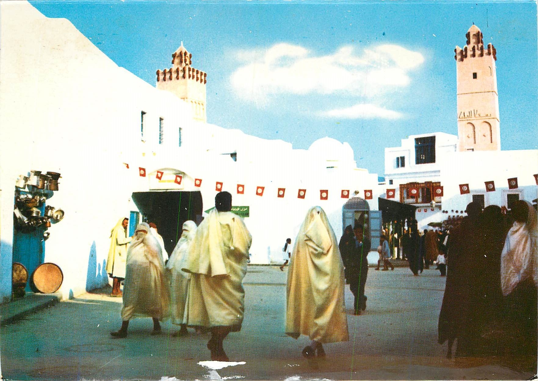 CPM Le rue principale de la Medina de Kairouan