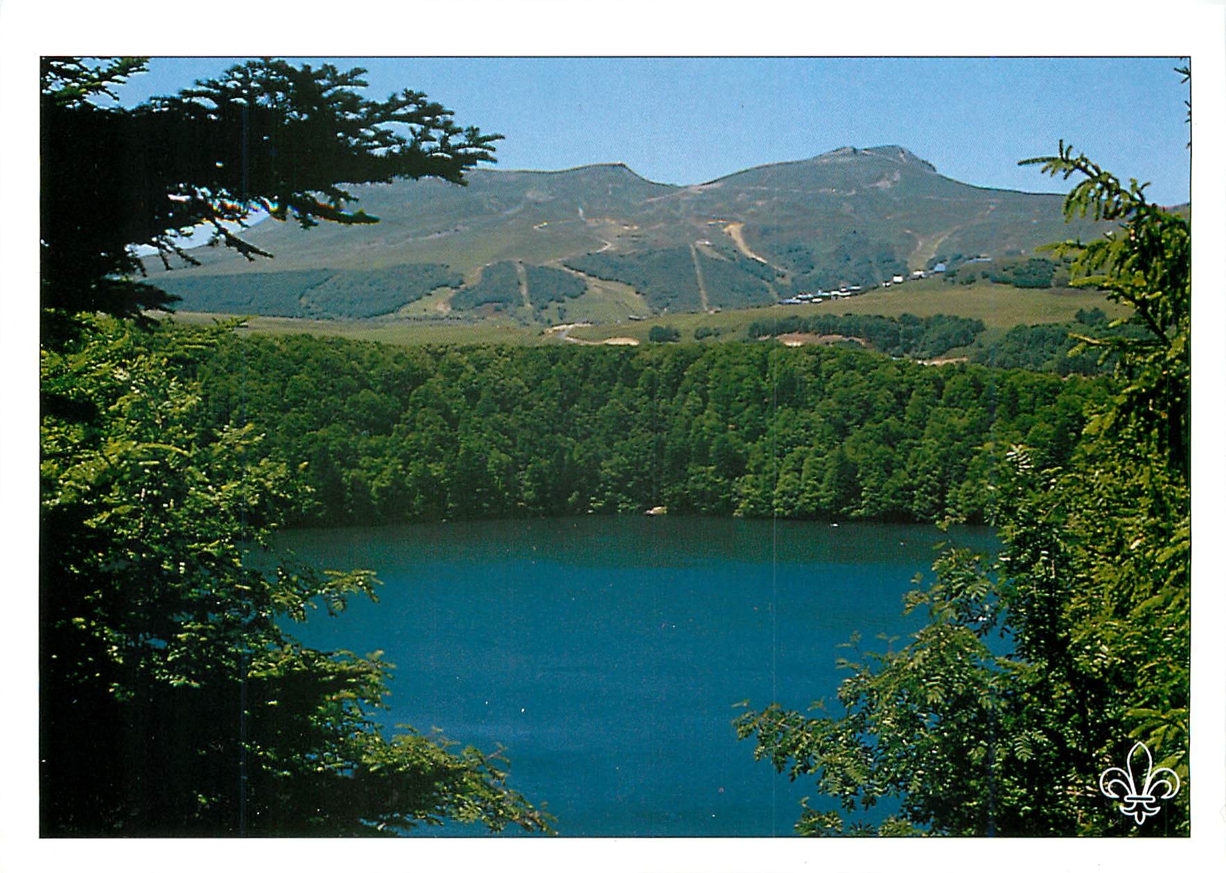CPM Auvergne Le Lac Pavin (alt 1197 m Prof 92 m sup 44 ha)