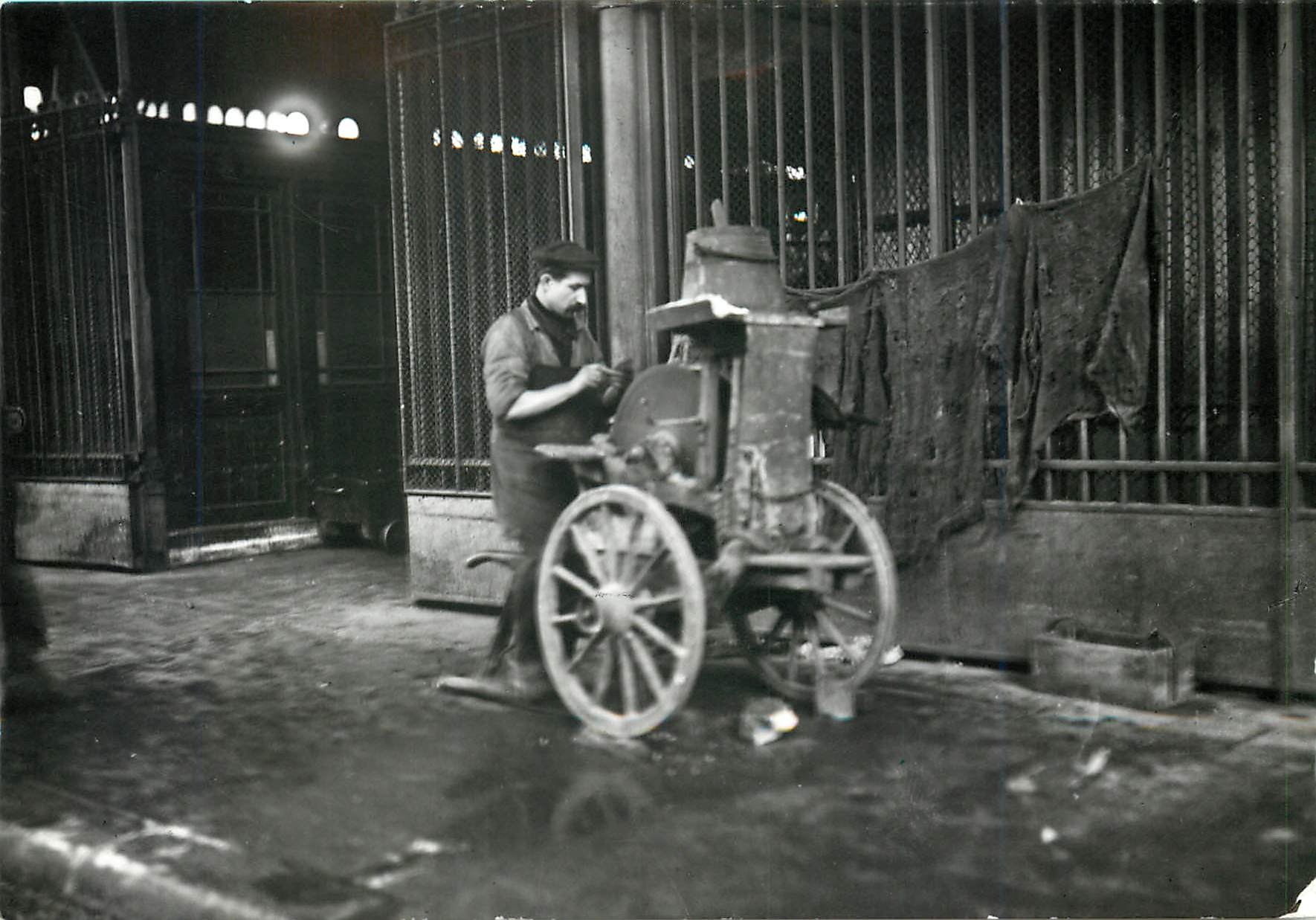 CPM Paris Remouleur