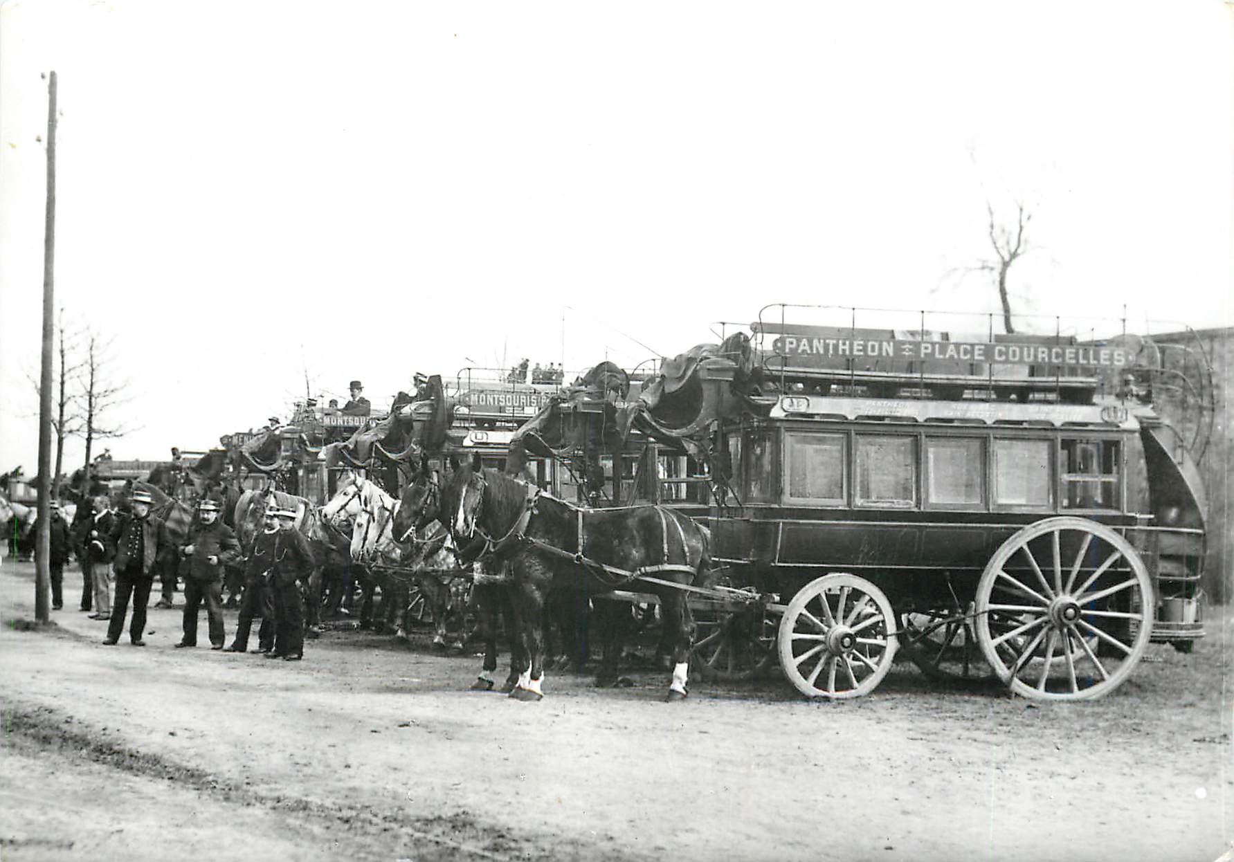 Paris 1900 — Revue de Vincennes — Éditions d'Art Jaurès - Recto