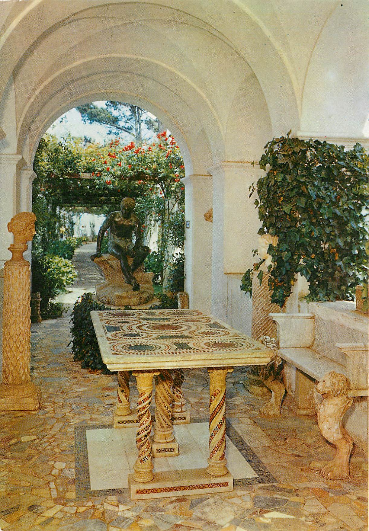 CPM Anacapri Villa sa n Michelle Hermes et table byzantine