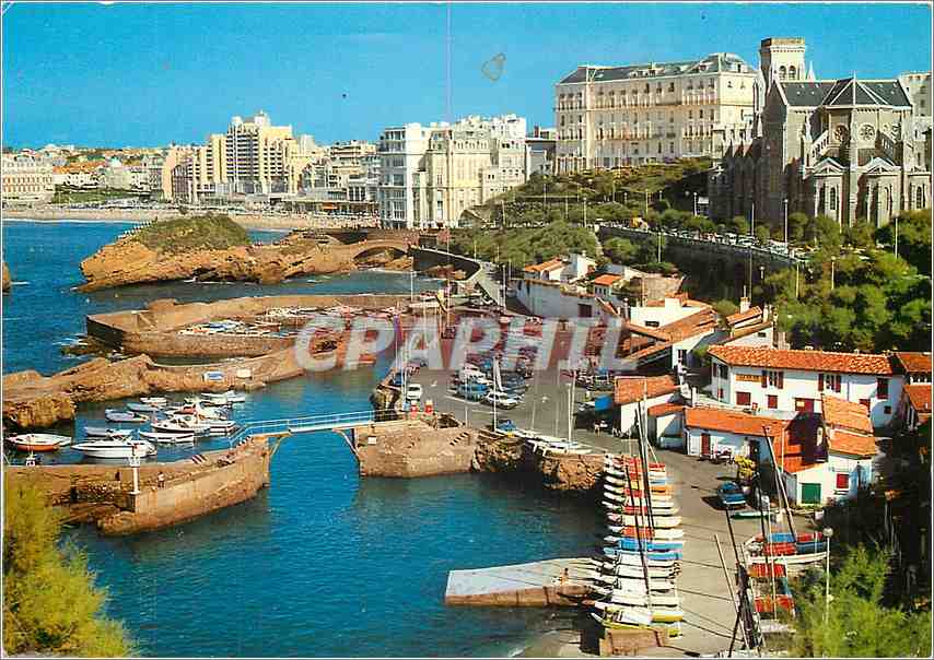 CPM Sussex Biarritz le port des Pecheurs au fond la Grande Plage