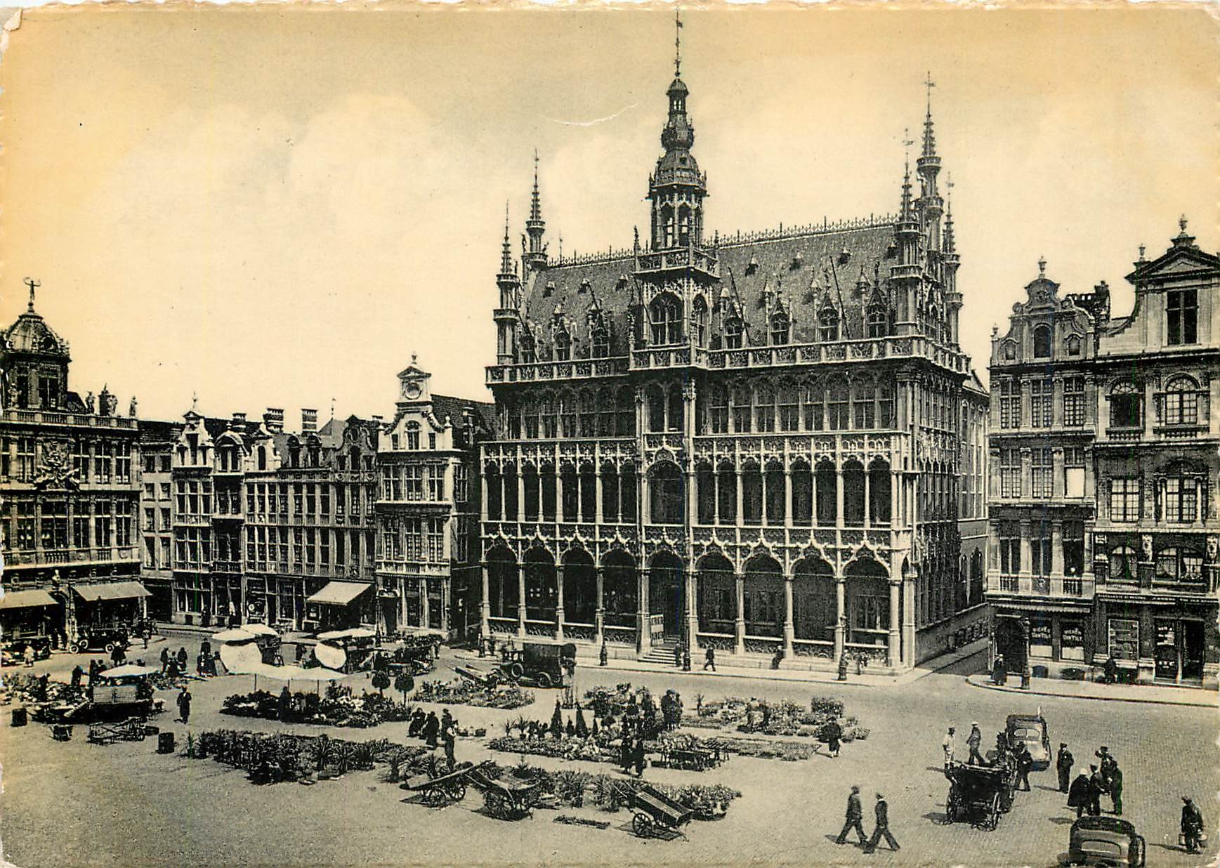CPM Bruxelles Grand Place (N E) Maison du Roi