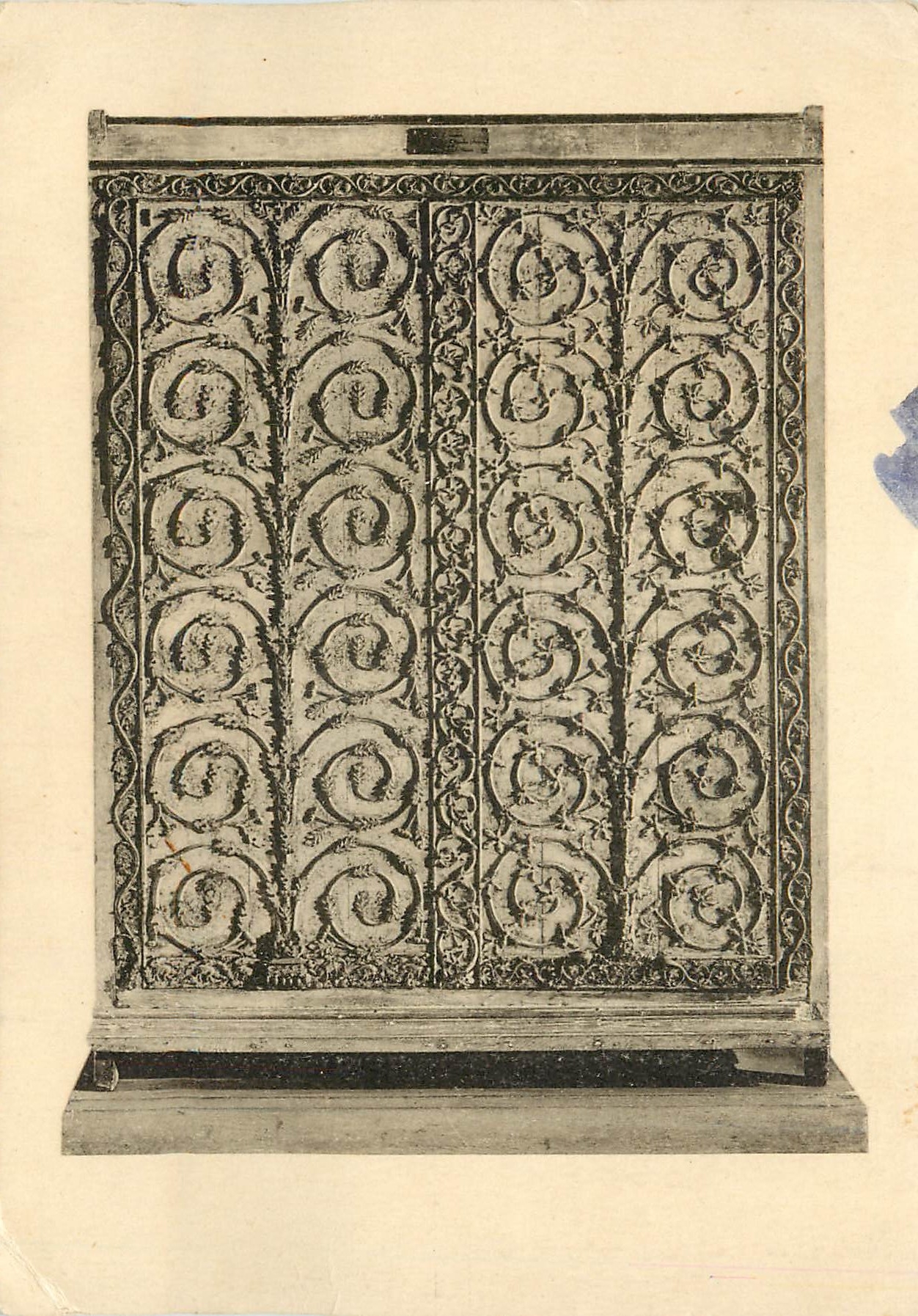 CPM Meubles Ferronnerie Armoire a vantaux garnis de fer forge Paris