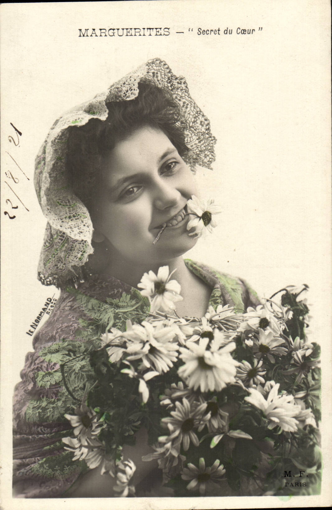 Marguerites — 'Secret du Cœur' — M.F. Paris