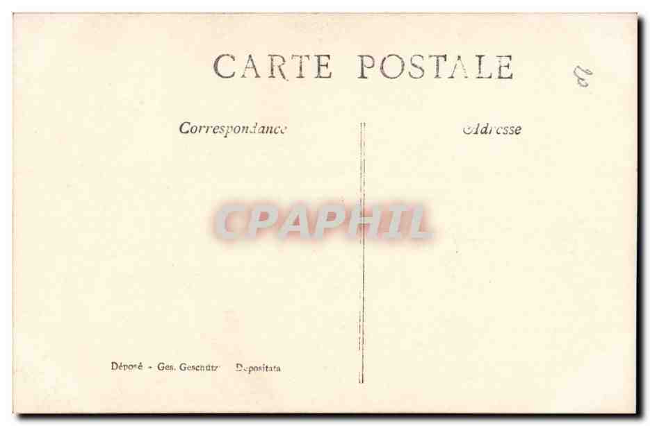 Jolie femme avec des fleurs -CPA — Verso