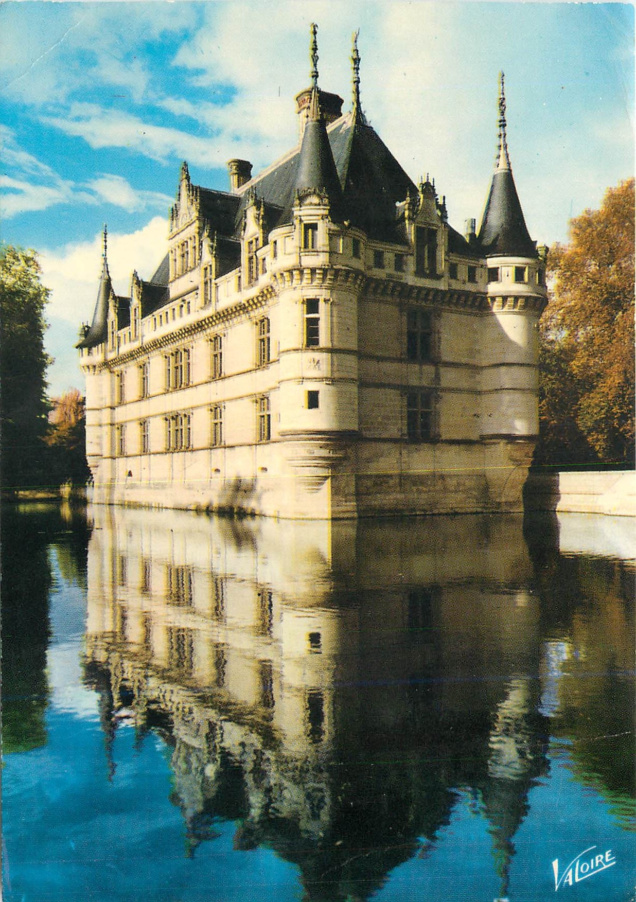 CPM Les merveilles du val de Loire Azay le Rideau (I et L) Le chateau (XVIe s) et san reflets dans l