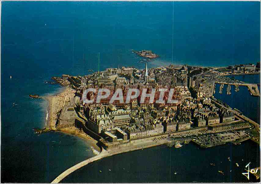 Saint-Malo — Vue générale sur la ville close, entre les remparts — Éditions d'Art JOS, série V. 167